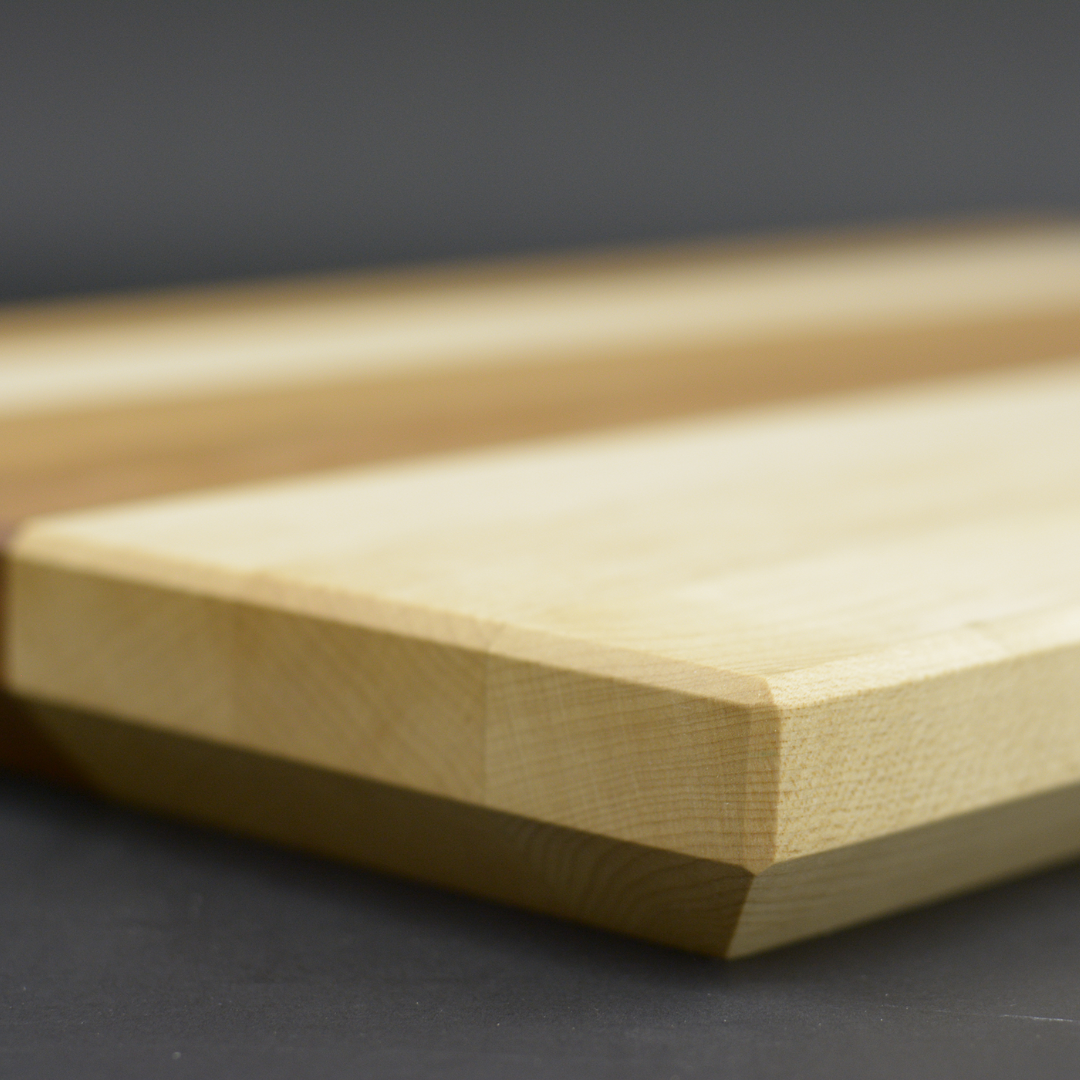 Medium Edge Grain Cutting Board - Cherry & Maple (12”x18x1.5”)